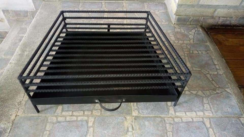 Parrilla y estructura metálica fabricada a medida